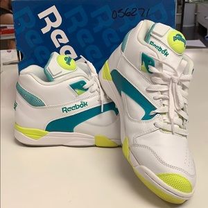 Reebok Court Victory Pump